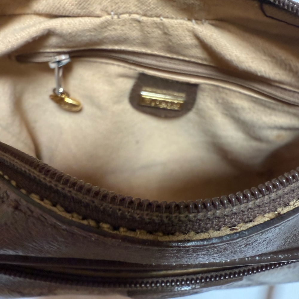 Gucci Authentic Crossbody Bag - Picture 14 of 15